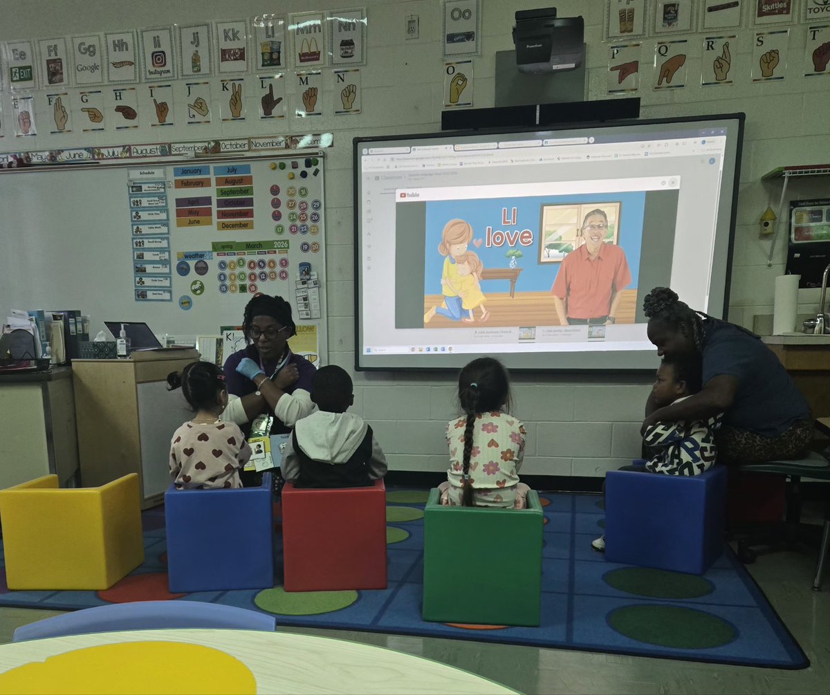 Vivasjones's tweet image. BES' Speech-Language Pathologist is making a difference early by supporting our Pre-K learners with communication, language, and social skills that build the foundation for lifelong success. Strong starts lead to brighter futures! 💙 #SLP #EarlyLearning #PreK #StudentSuccess