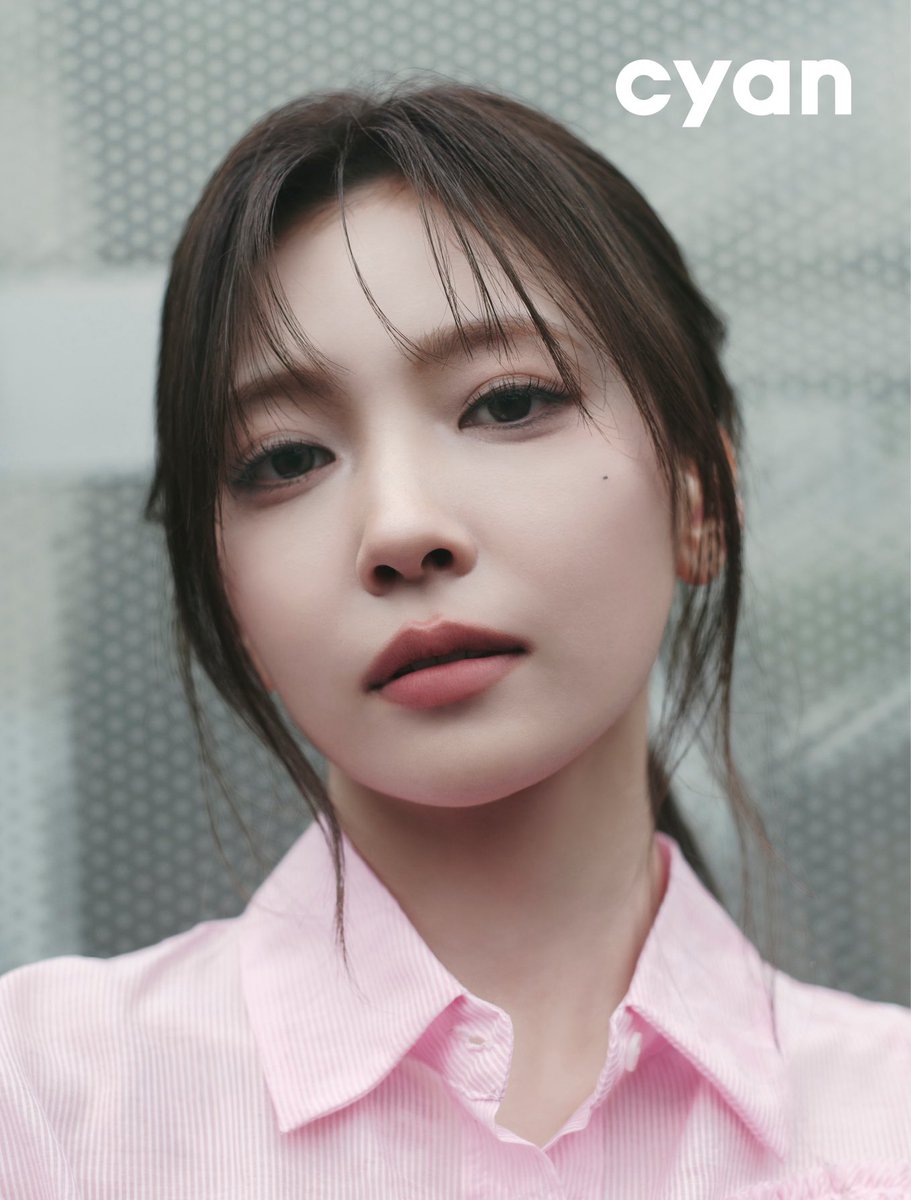 9NiziUglobal's tweet image. MAYUKA x CYAN Magazine Spring 2026 Issue

'Moving forward, just as I feel'

She shared such an inspiring message: 
'Not afraid of change. Bit by bit, I'm starting to like myself'

Release Date: 2026, April 27.

#MAYUKA #CYAN #NiziU #ニジュー #니쥬