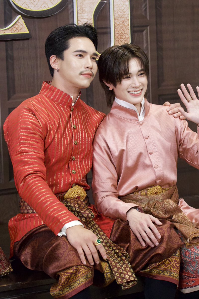 P•I•M อยู่กับปัจจุบัน ~ tweet media