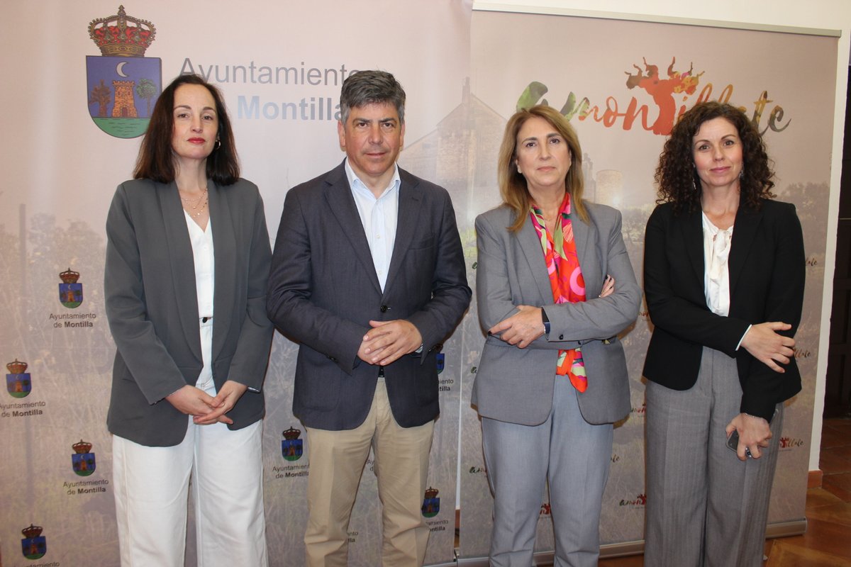 Ayto_Montilla's tweet photo. El Ayuntamiento de Montilla informa junto a la @SubGobCord de nuevas ayudas para el sector agrario, con compensaciones económicas y actuaciones para recuperar caminos rurales.

Toda la info https://t.co/MzfxYLv1il https://t.co/fOyhzvtWB5