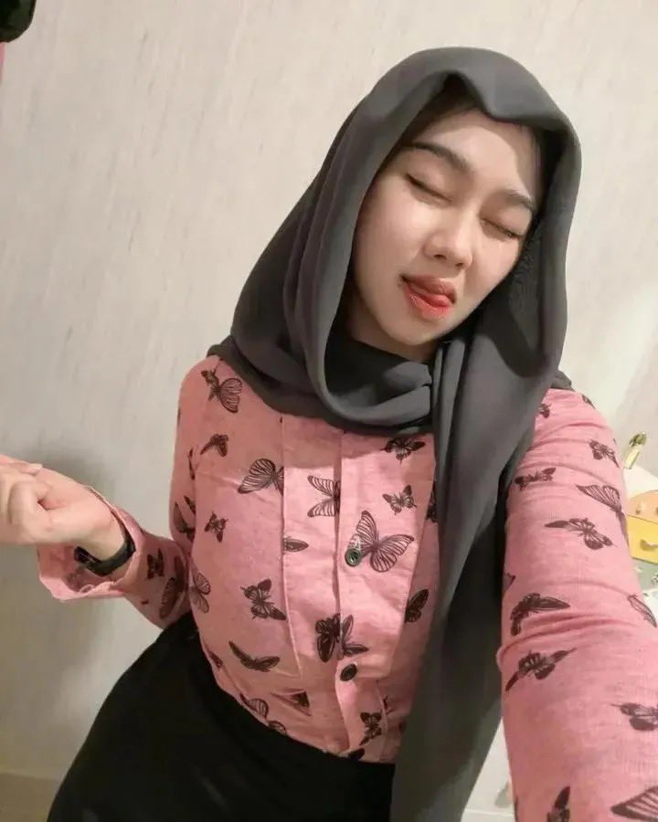 สารีนี tweet media