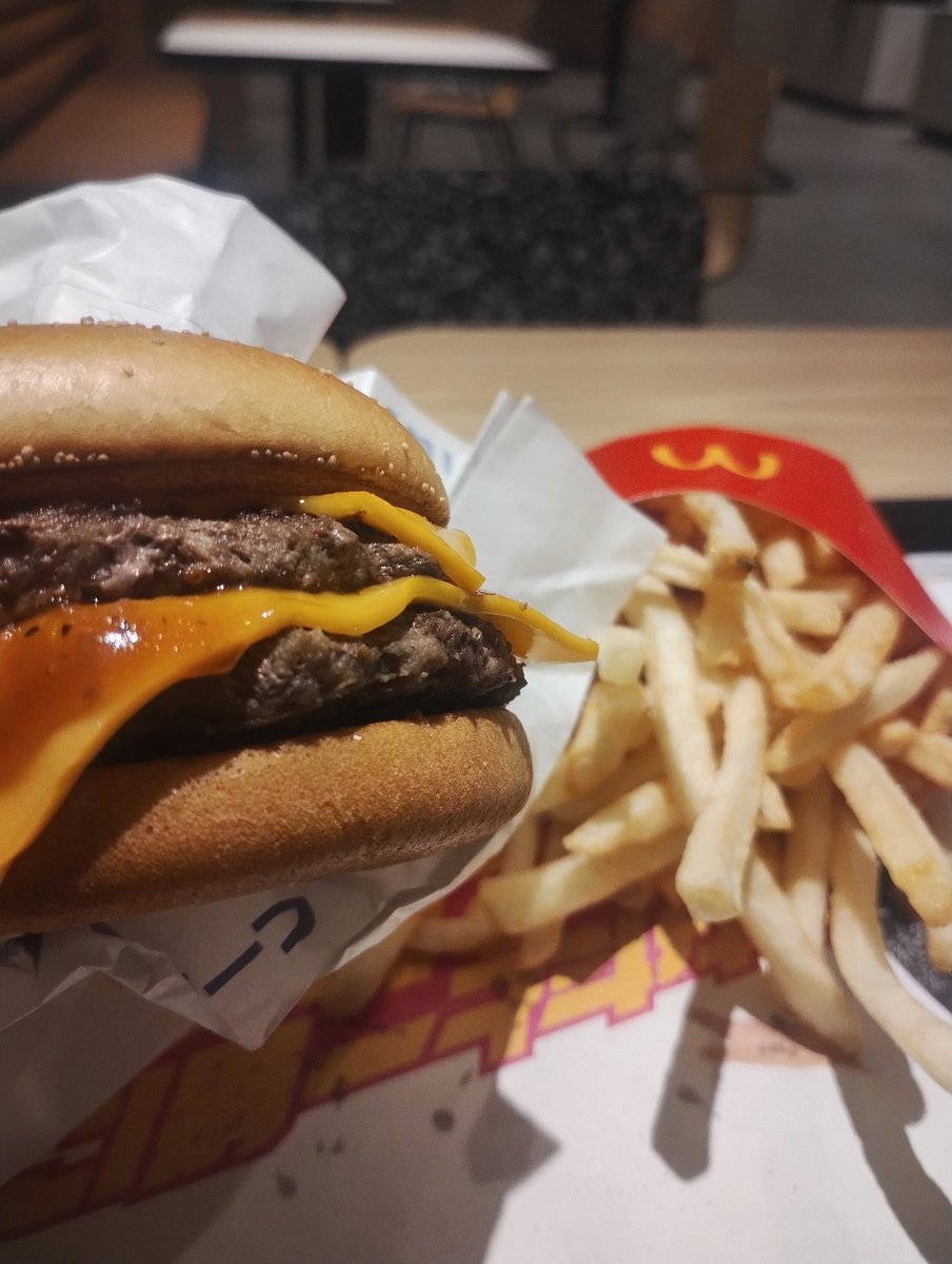 TIE_Silver_OA30 tweet media