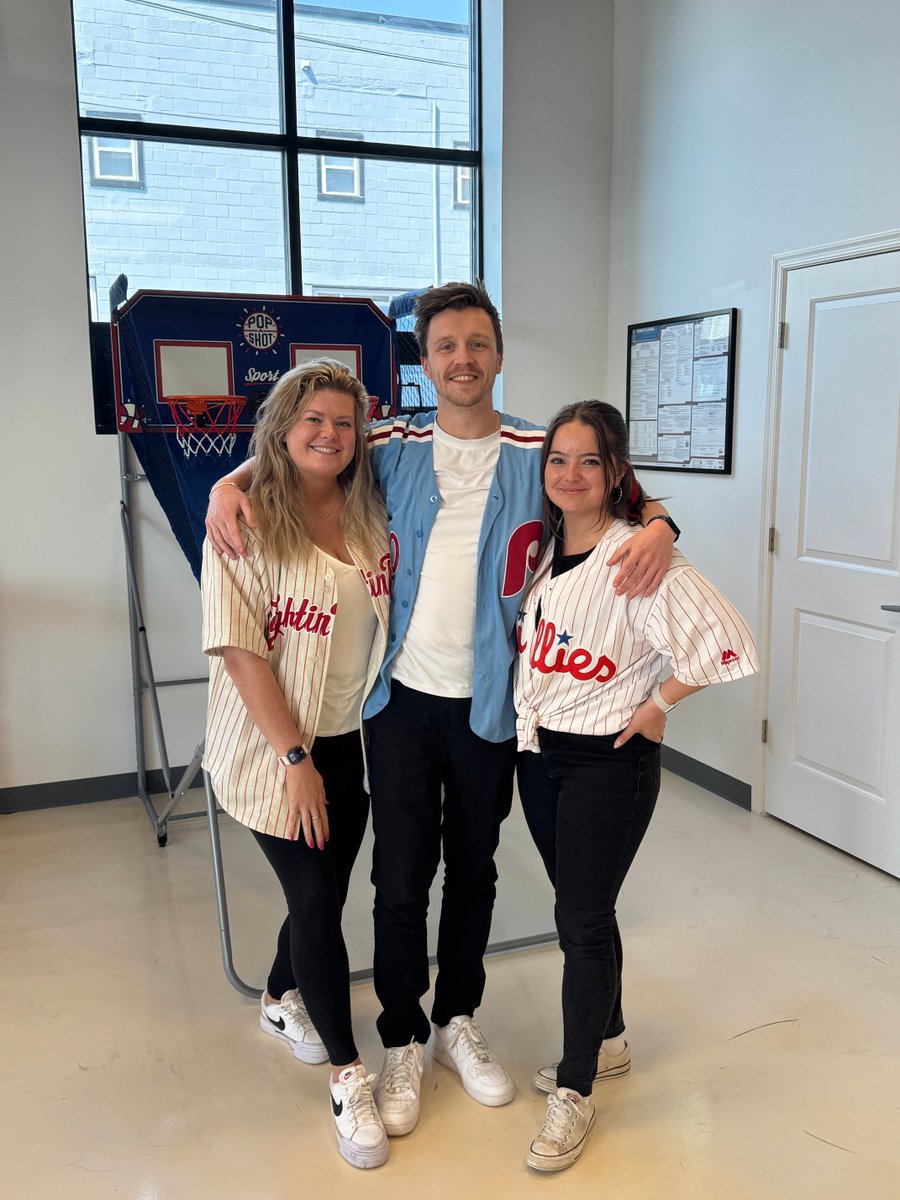 March Madness + Opening Day = the ultimate Fraser celebration 🏀⚾🔥

Games on, pop-a-shot battles, pizza, wings, and a whole lot of team spirit 🍕🍗

This is how we do teamwork.

#MarchMadness #OpeningDay #whyFraser #WorkHardPlayHard