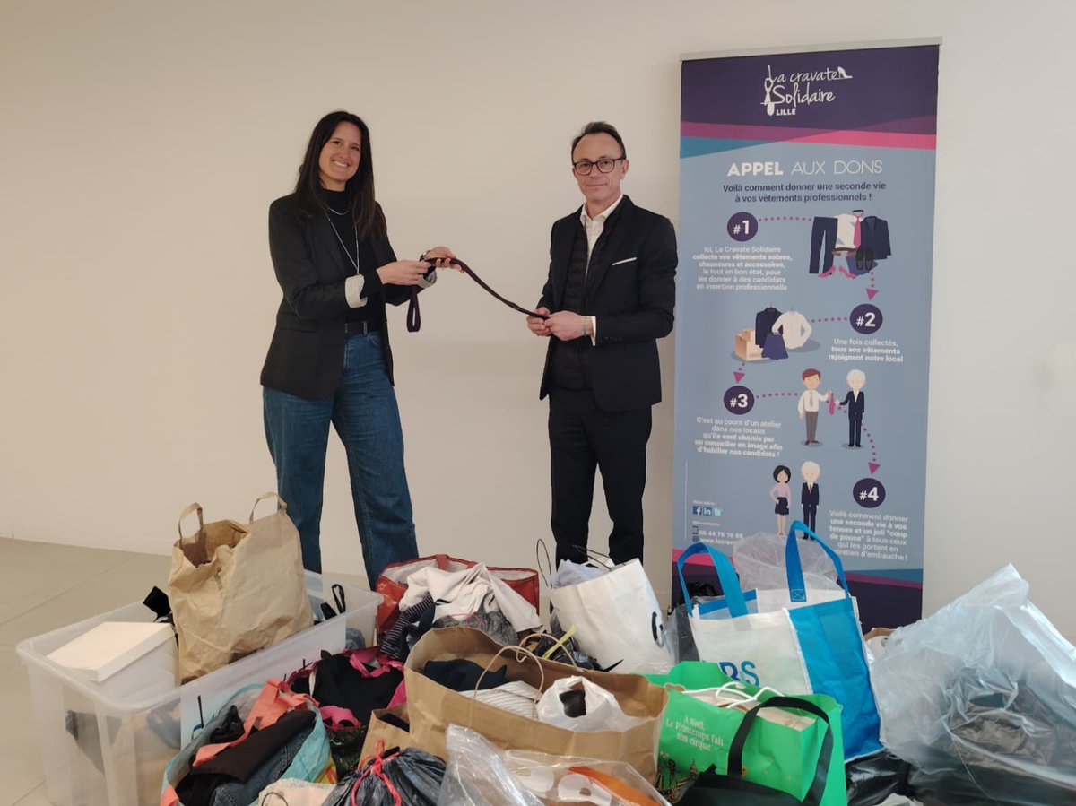 prefet59's tweet image. #Emploi #Insertion #Solidarités

𝐔𝐧 𝐠𝐫𝐚𝐧𝐝 𝐦𝐞𝐫𝐜𝐢 𝐚̀ 𝐭𝐨𝐮𝐬 𝐥𝐞𝐬 𝐚𝐠𝐞𝐧𝐭𝐬 𝐪𝐮𝐢 𝐨𝐧𝐭 𝐝𝐨𝐧𝐧𝐞́ 𝐚̀ "𝐋𝐚 𝐂𝐫𝐚𝐯𝐚𝐭𝐞 𝐒𝐨𝐥𝐢𝐝𝐚𝐢𝐫𝐞" !

👔👗 Cette association lutte contre les discriminations à l’embauche liées à l’apparence. Elle collecte