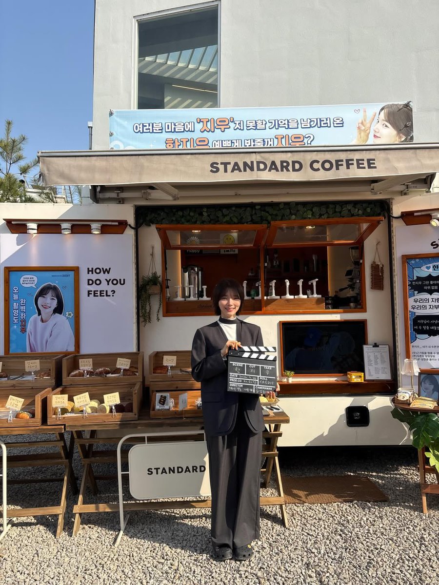 쭁 tweet media