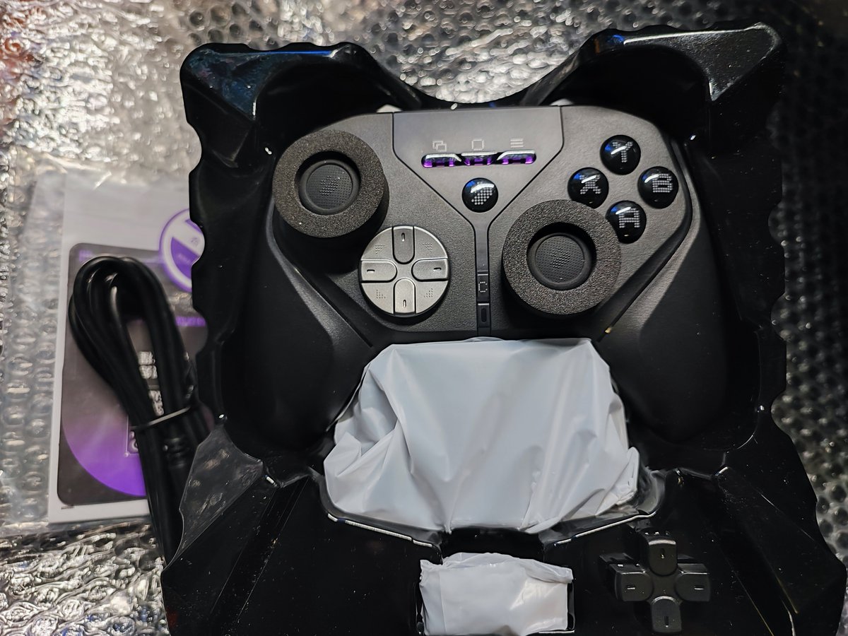 薬用石拳ヒューズ💣本人 tweet media