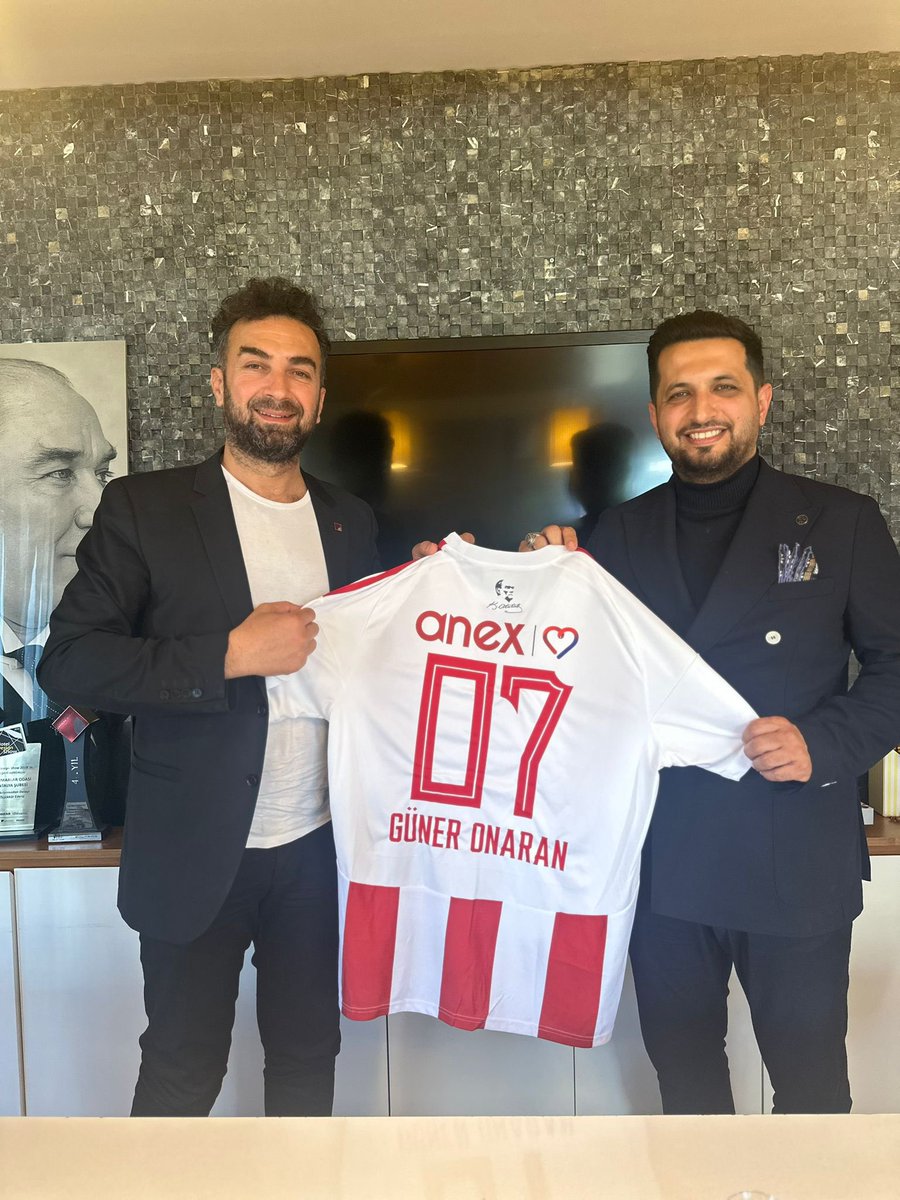 alperalveroglu's tweet photo. Sürdürülebilir Ekonomi Topluluğumuzdan arkadaşlarımızla Antalya İnşaat Mühendisleri Odası Başkanı Sn.Soner Akdoğan ve Antalya İç Mimarlar Odası Başkanı Sn.Güner Onaran'ı ziyaret edip, değerli yönetimleri ile beraber kent meselelerine dair verimli bir sohbet imkanına eriştik.

Antalyaspor formalarımızın 2 değerli Başkanımıza şans getirmesini diliyorum ❤️🤍