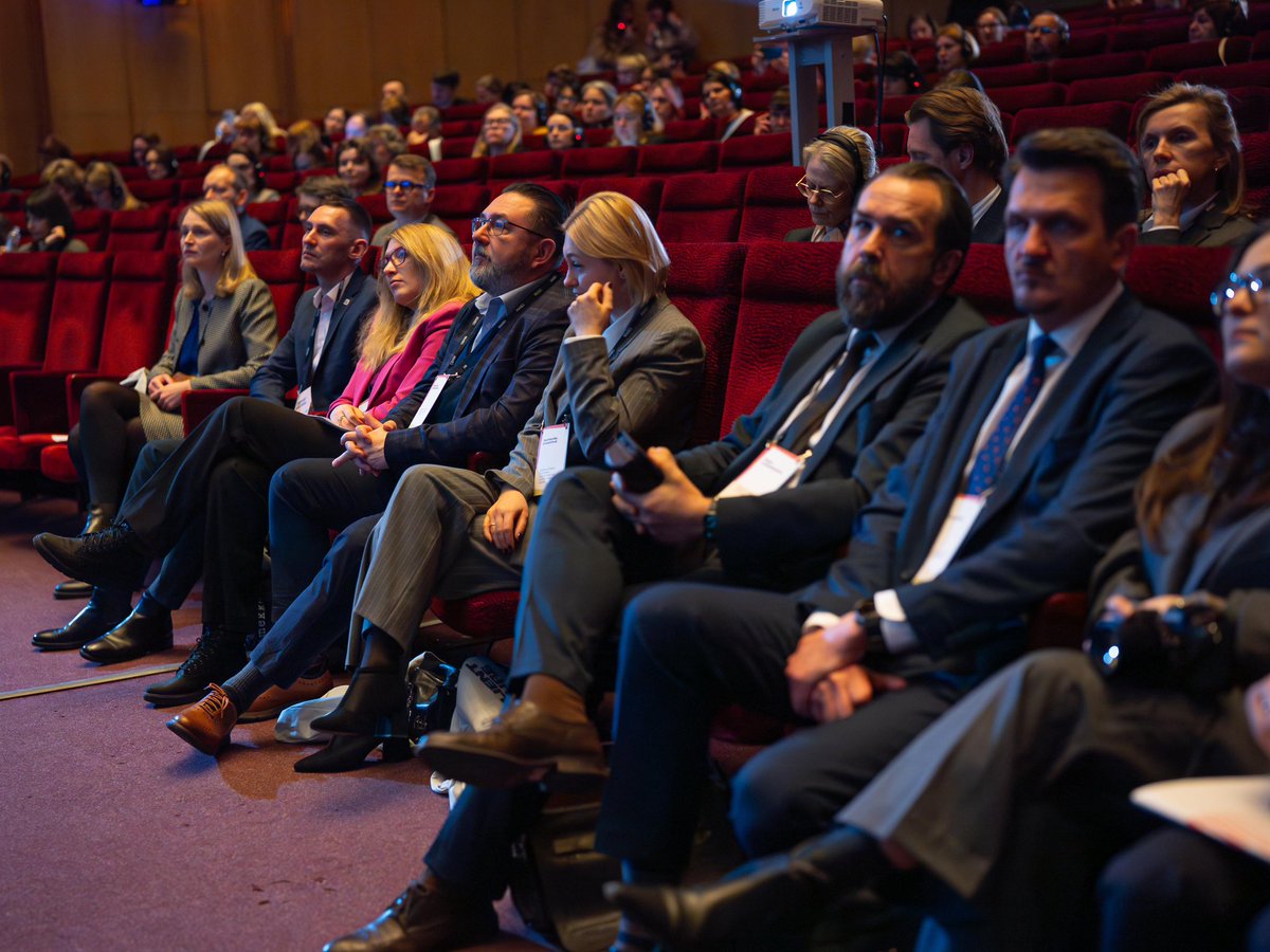 CIMIC_UA's tweet photo. Ukraine protects its cultural heritage on the frontline and international partners stand with us. At the OBMIN conference, CIMIC representatives of the AFU shared practical wartime experience on protecting cultural heritage.

Read more: https://t.co/3oMIg6kGAT https://t.co/E1Qqx0pZJq