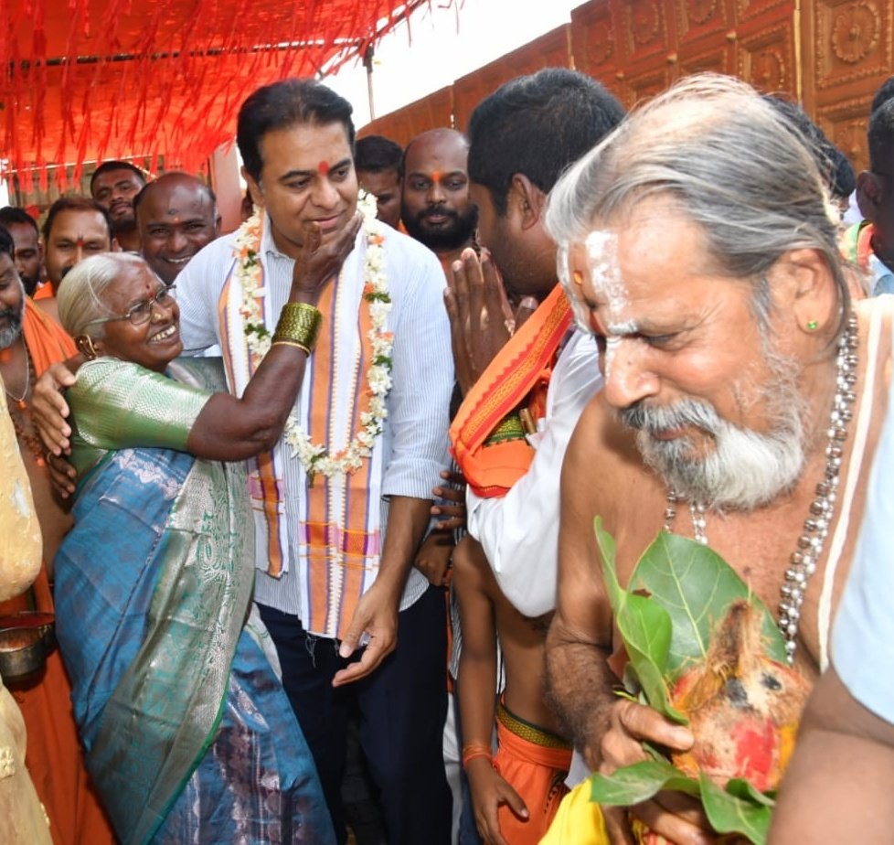 ShashanKTRS🚗 tweet media