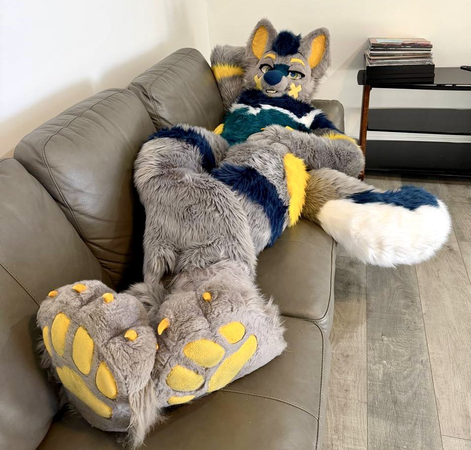 Stitches 🔜 AO tweet media