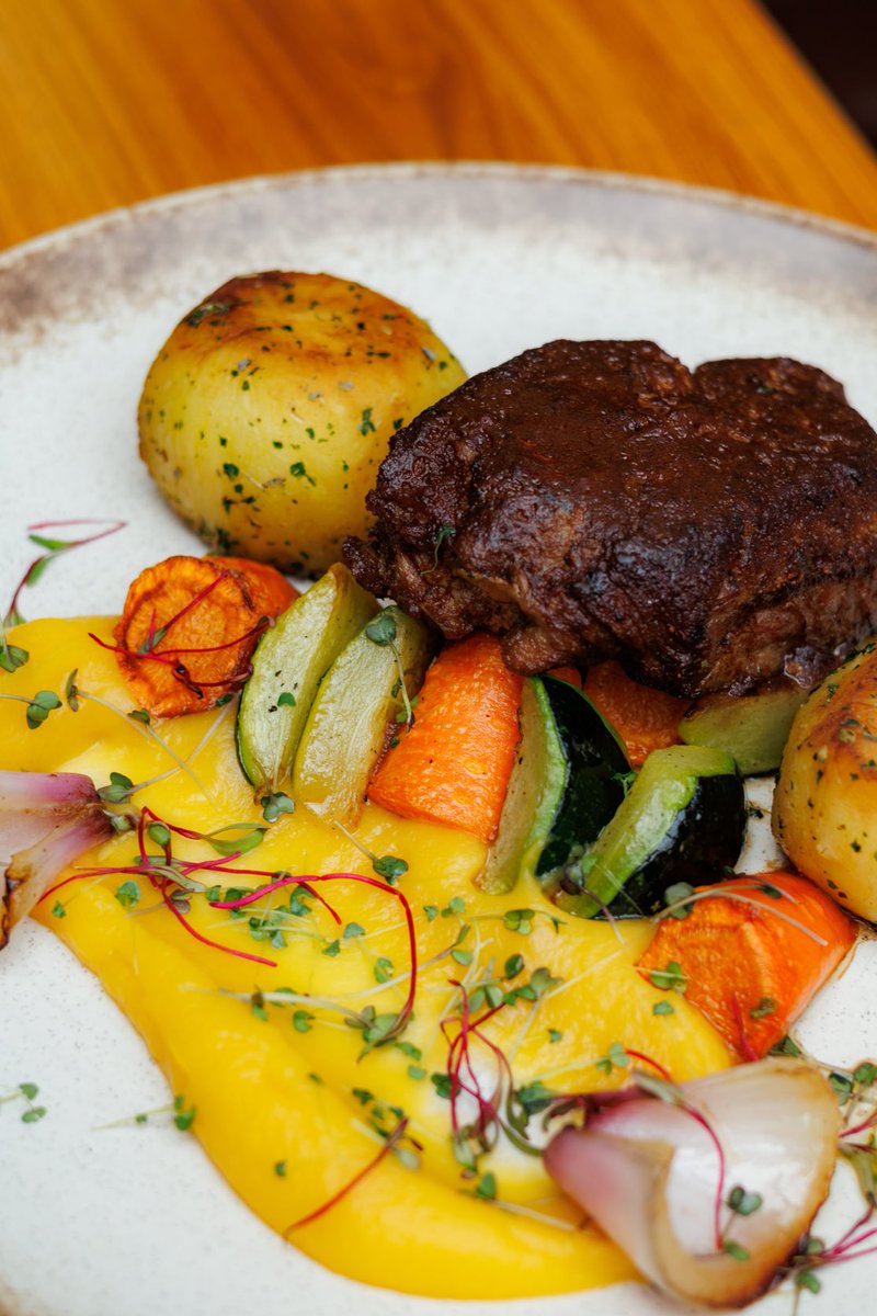 aura_rw1's tweet photo. Delicious meals and the perfect spot to slow down and enjoy every bite. Pass by Aura! https://t.co/nses8UKwfZ