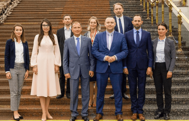 <a href="/Fleszyk72/">𝐏𝐢𝐨𝐭𝐫 𝐊  🐕</a> <a href="/RadomirWit/">Radomir Wit</a> Było tylko dwóch polityków polskich, którzy byli po 2014 roku w Moskwie. Jednym jest Braun, a drugi Nawrocki.