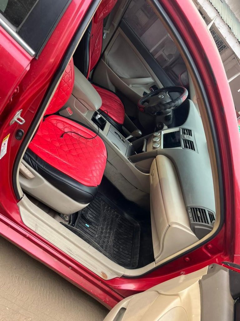 Fourwheelsautos's tweet image. Sweet deal! 🔥

Toyota Camry 2008 🇳🇬

Registered
Partly painted
Engine 💯 | Gear 💯 | AC ✅

Sunroof
Android screen
Sweet rims
4 plugs

Nothing to fix — buy and travel.

💰 ₦7M
📍 #Lagos

Affordable, clean and ready.

DM on WhatsApp 👉 wa.me/9153529778

#Toyota #Camry