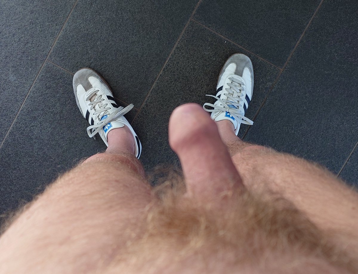 andersmll_exg's tweet photo. #Gay #Sneakers #Sneax #Adidas #Pubes #Cock #Flaccid https://t.co/OYLl8jibqv