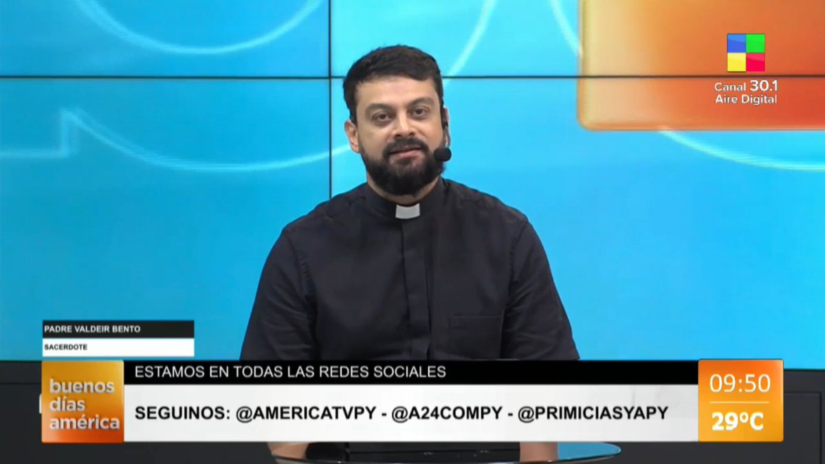 AmericaTVPy's tweet photo. 📌 AHORA

El padre Valdeir Bento en #BDA.

Tema: Semana Santa resume fe y entrega profunda.

📲 Miranos en https://t.co/VRwYgX6cgC https://t.co/wdRdJgJAmr