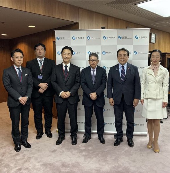 赤沢りょうせい tweet media