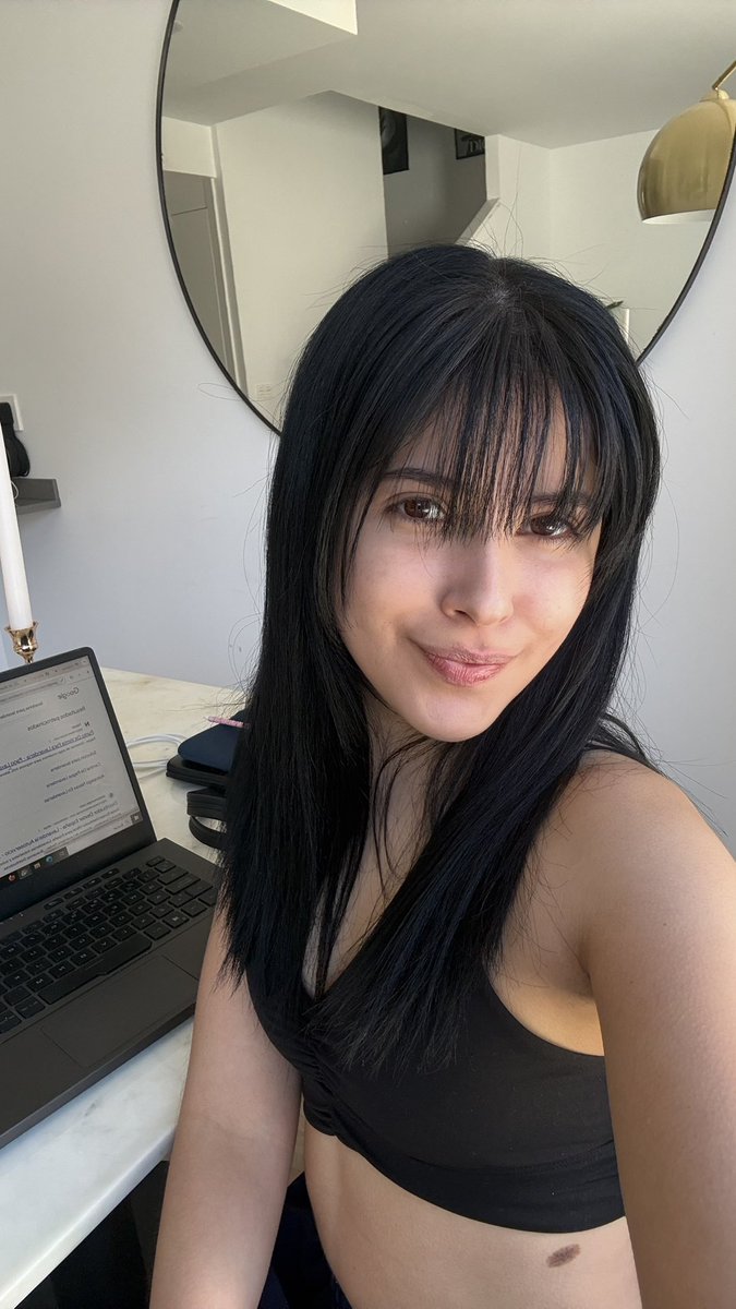 _anniehill tweet media