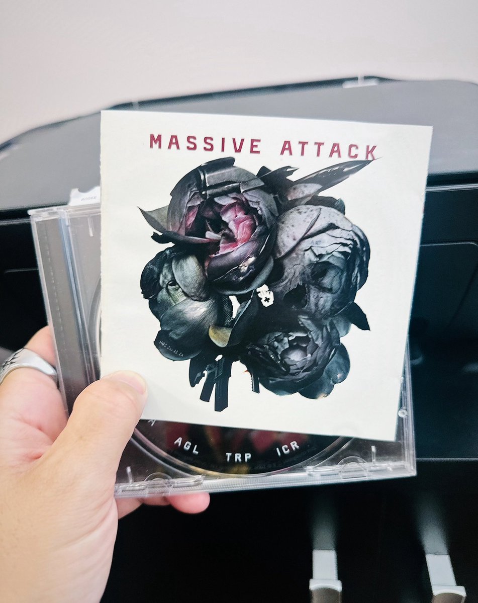 Rock Roger tweet media