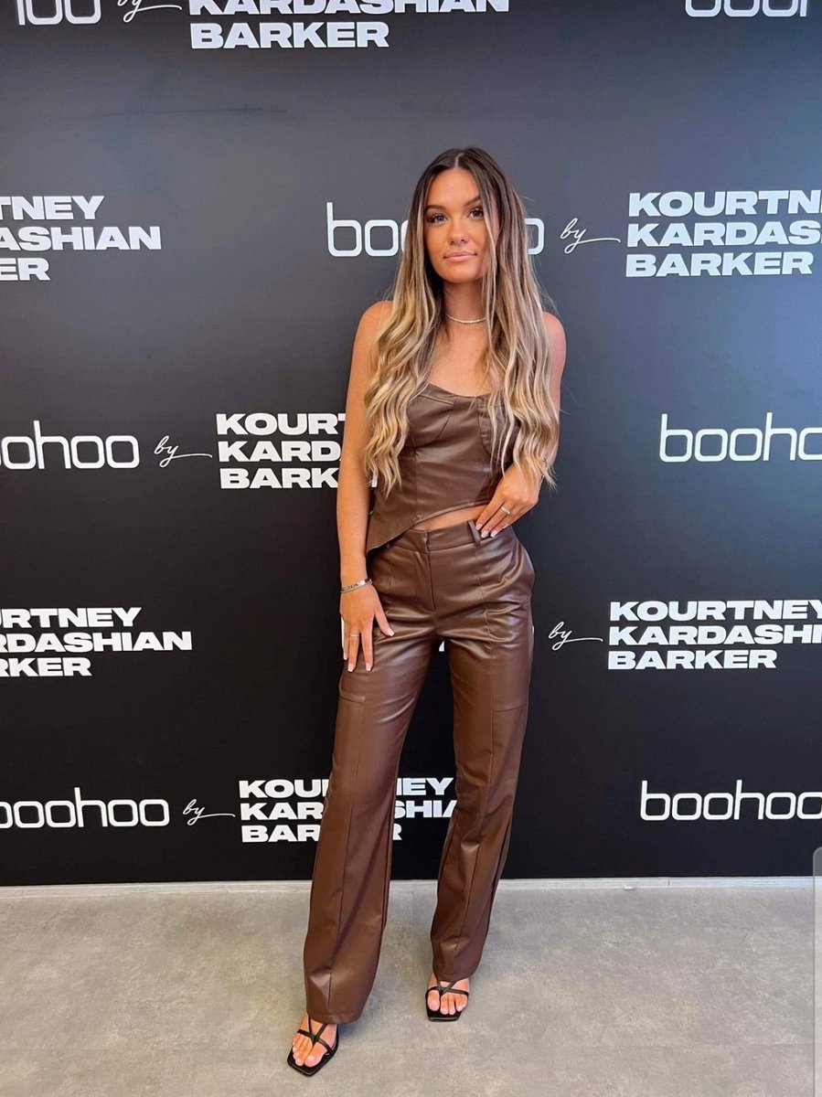 Leather Babes tweet media