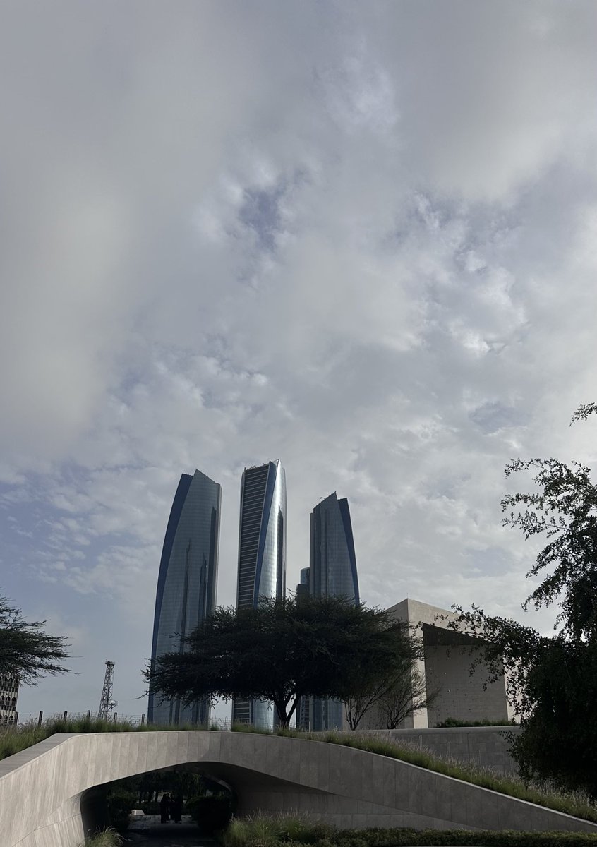 S3eedWB's tweet photo. Abu Dhabi… calm, beautiful, and safe. 🇦🇪🤍 https://t.co/XvFIEjVYzy