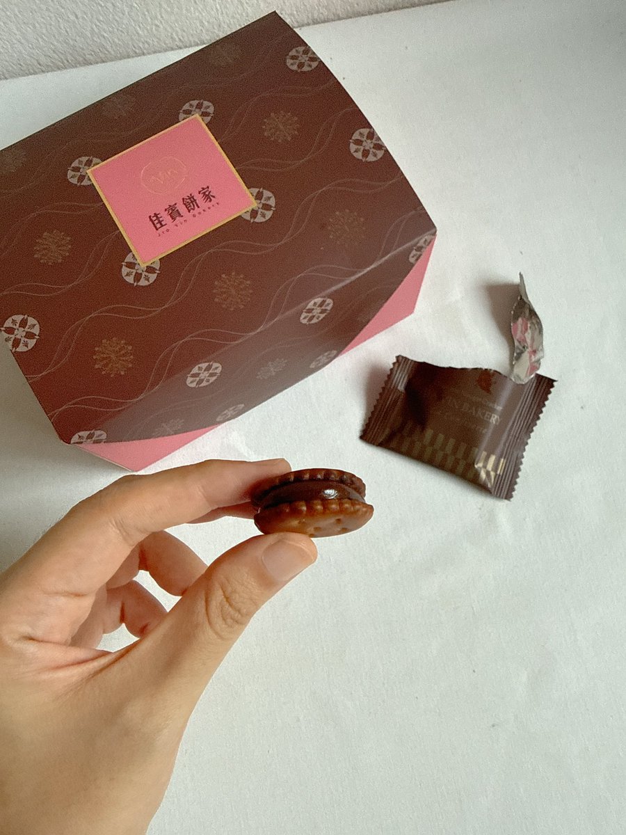 morning table tweet media