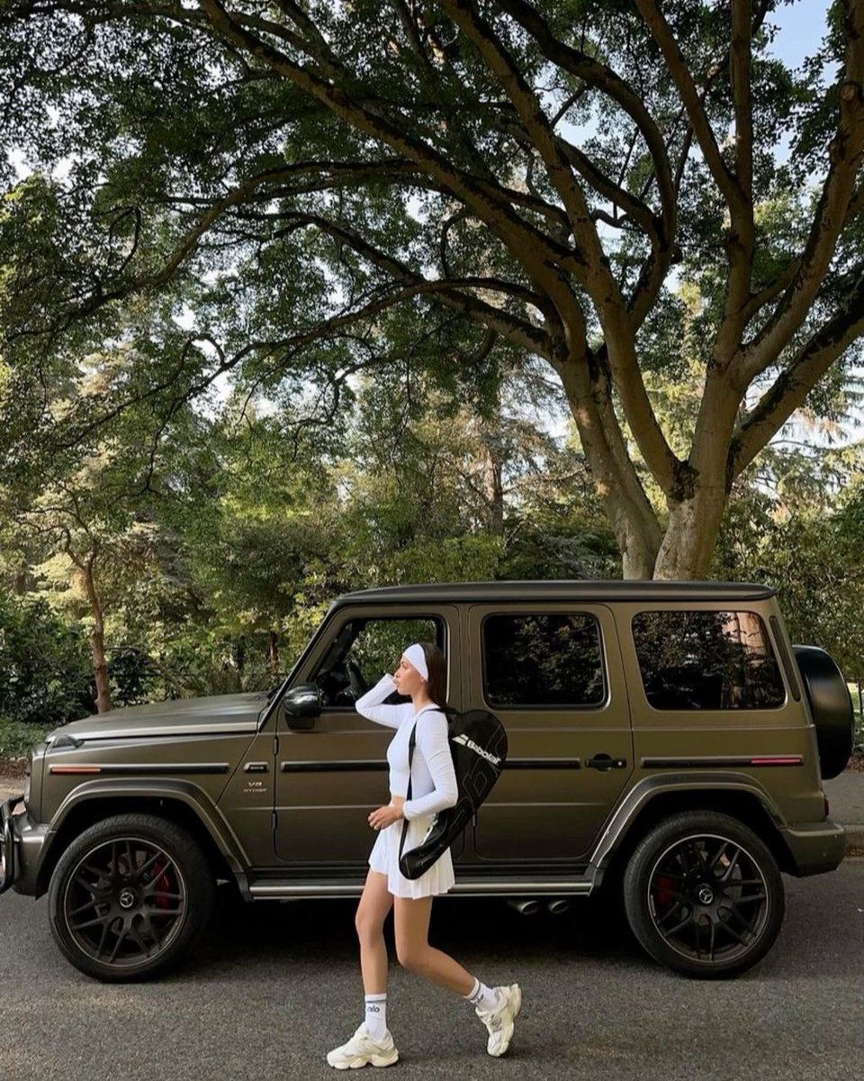 𝒞𝓁𝒶𝓈𝓈𝓎 tweet media