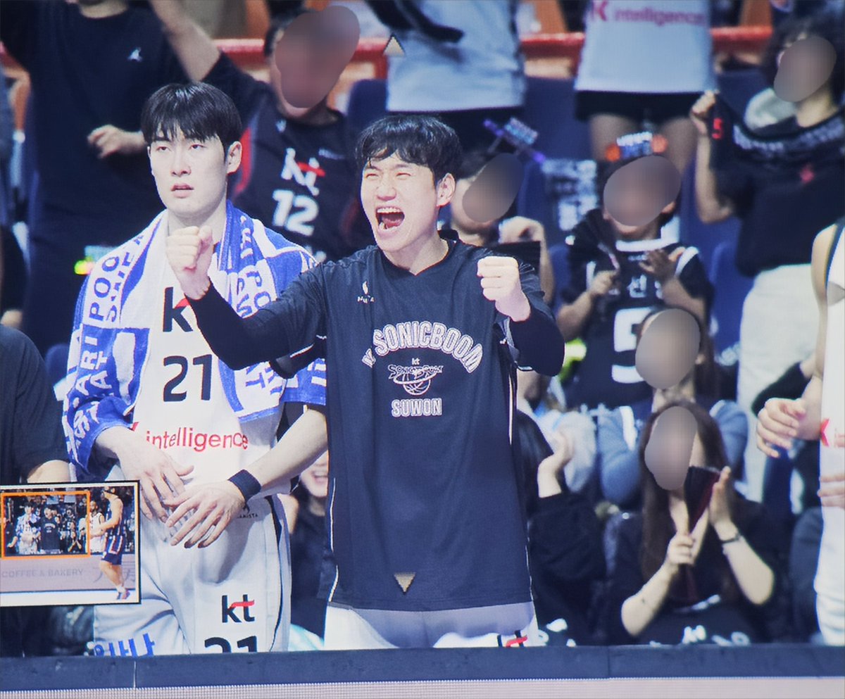 문워커 tweet media