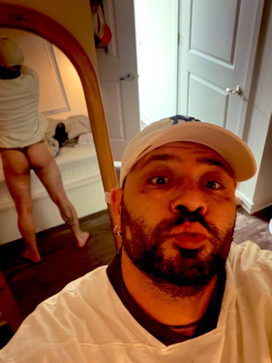 edd89_'s tweet photo. Happy Friday 🍑 https://t.co/6SUtBpfxHI