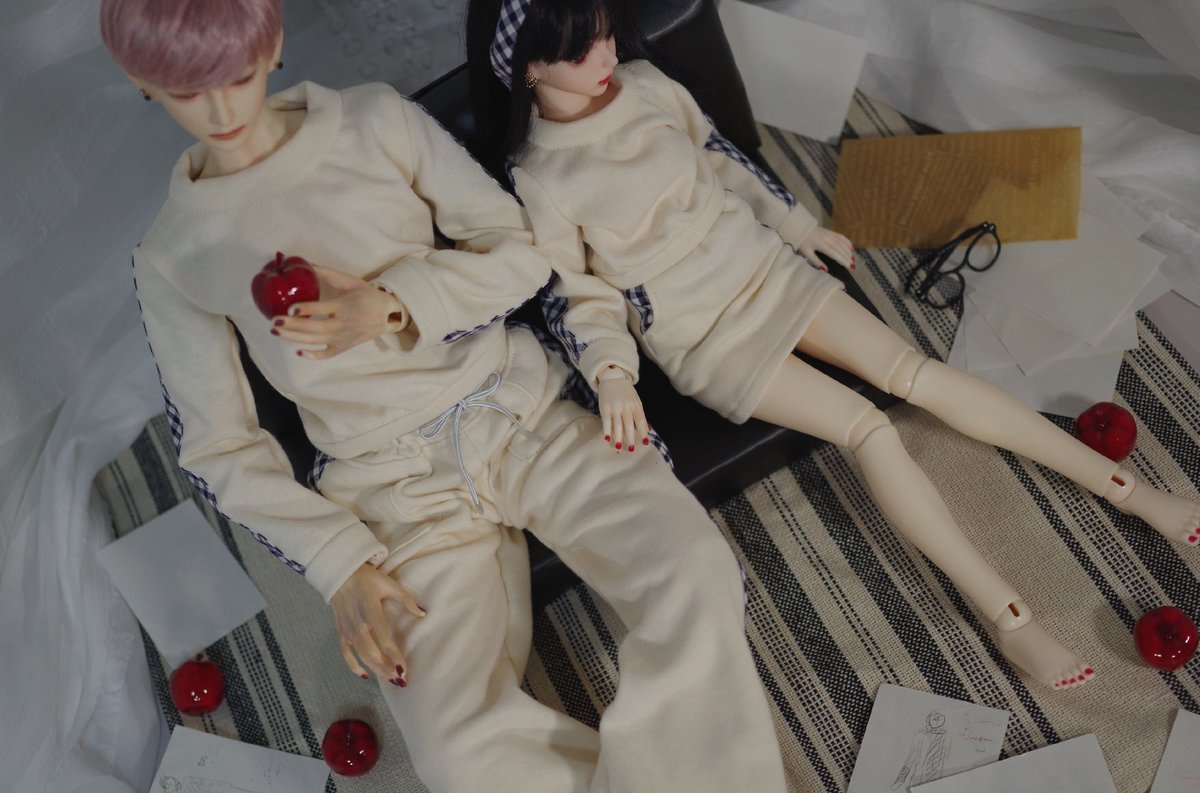 拡散お願いします🫶
#andLica おしらせ❣️
「idyllic one mile」シリーズ商品ページを追加いたしました➡️andlica.official.ec
受注期間:2026/03/28 20:45～04/11 12:00
2026年4月下旬納品予定です❤️‍🔥
#ドールオーナーさんと繋がりたい
#ドール服