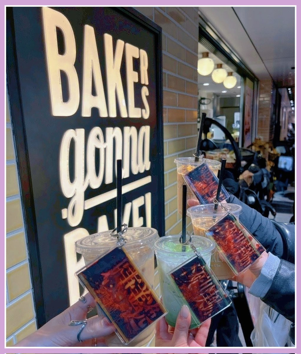 時差になっちゃいましたがえりちゃまいちゃ雪ちゃと正反対な君と僕カフェで可愛いを摂取してきた日🥰✨夜はさりちゃも合流して初のﾄﾘｷ🫶
いつも食べて笑ってるけどやっぱり食べて笑ってた1日でした🤣ありがとう✨
立ち寄ったﾐﾙｸﾃｨｰ屋さんの抹茶ﾃｨｰﾗﾃも抹茶が濃くて美味しかった🩷