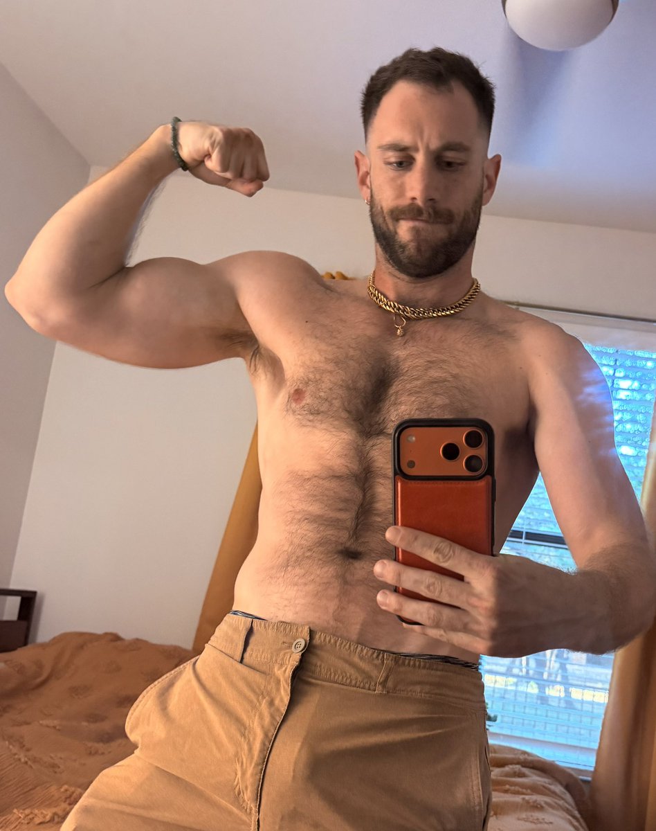 Dustin Gold tweet media