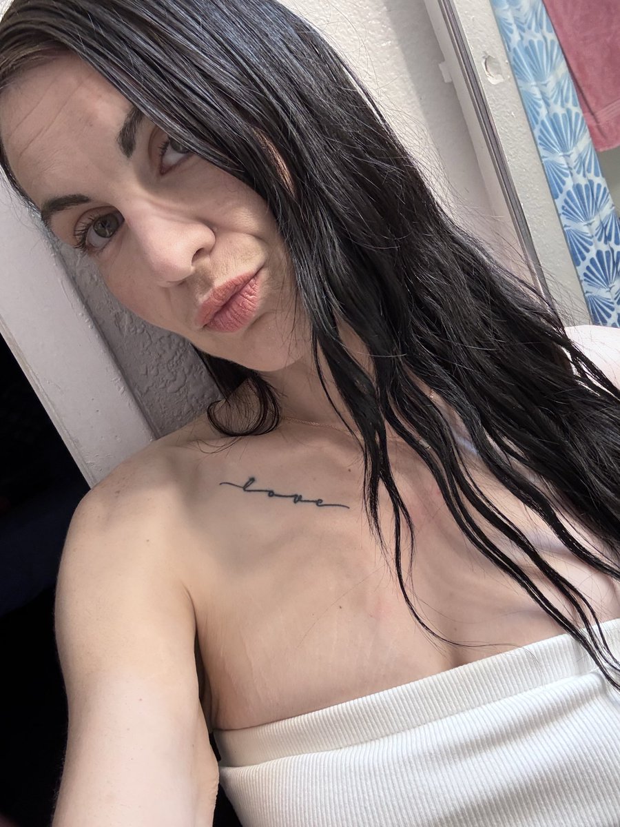 Vanessa 🦋 tweet media