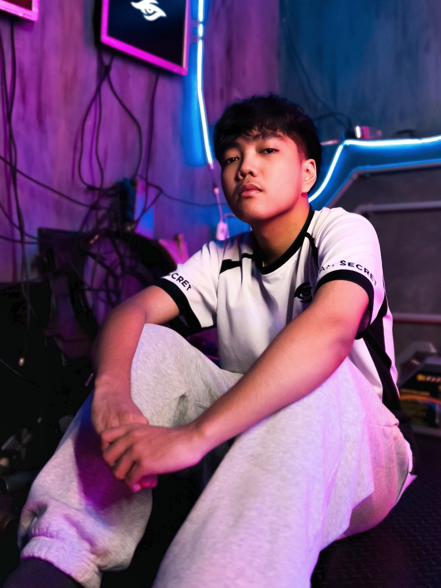 Team Secret tweet media