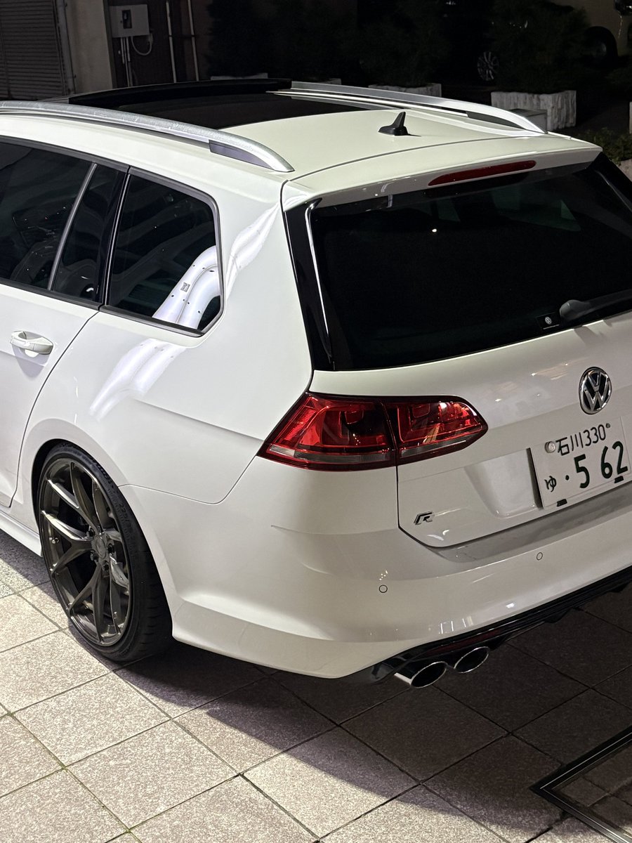 sumo_mk7's tweet photo. マフラーカッター磨いて後ろ姿が凛々しくなった https://t.co/E0VCSEoIZF