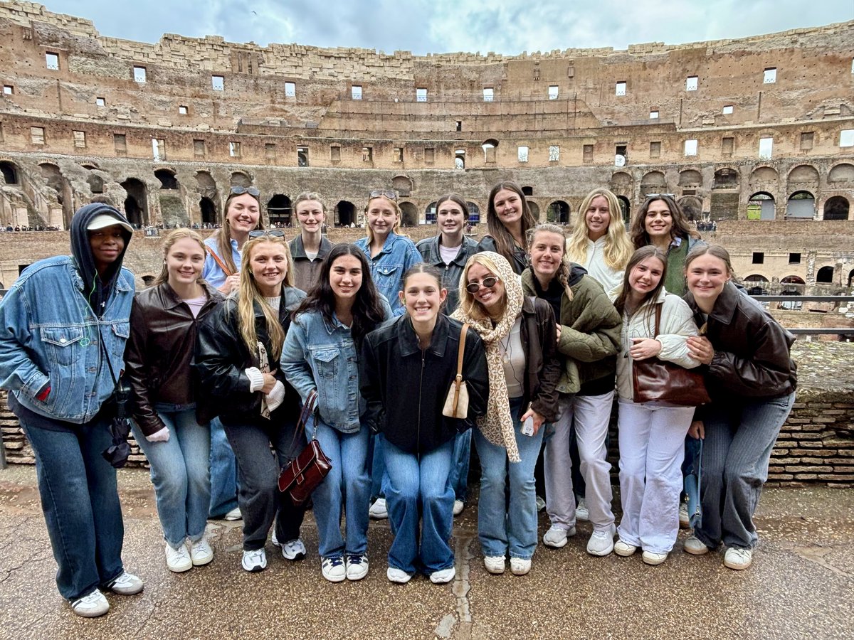 Elon Volleyball tweet media