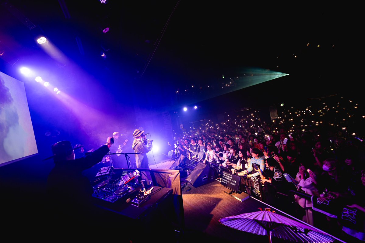 FAKE TYPE. Official tweet media