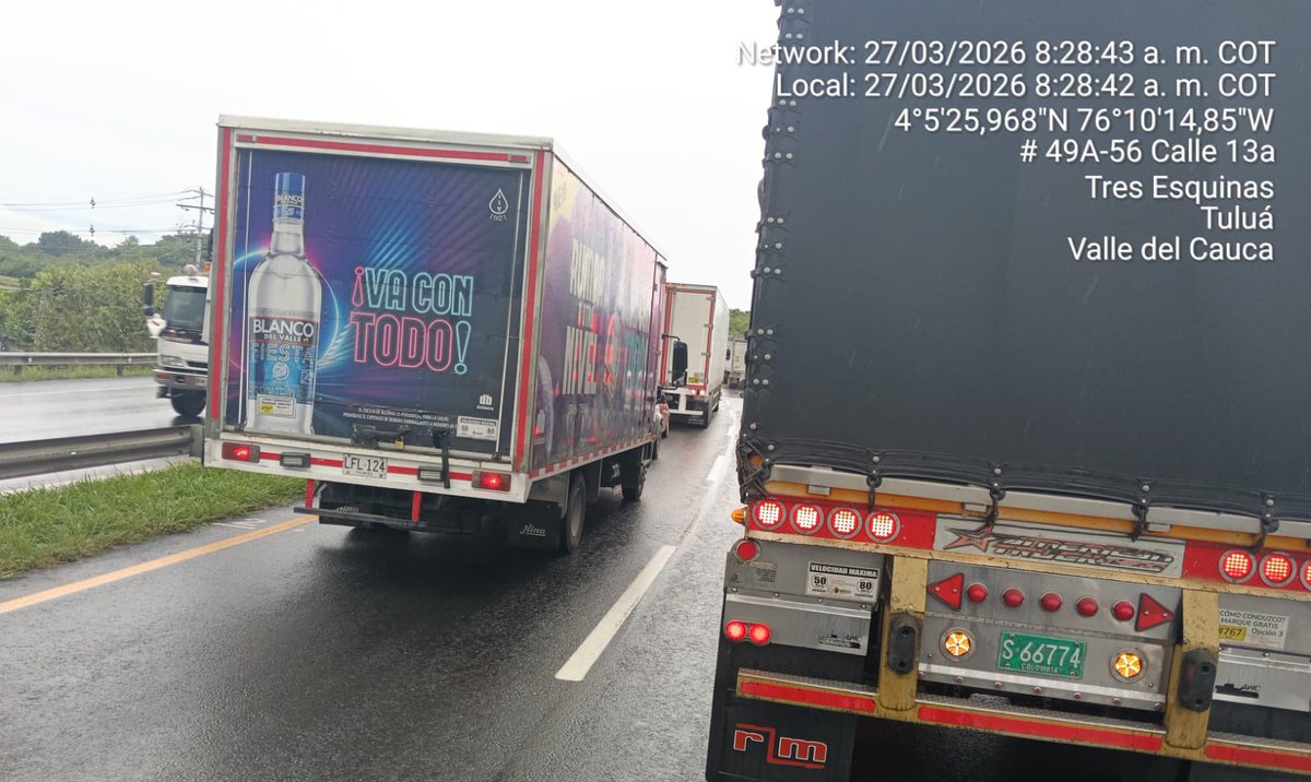 ConcesionPISA's tweet photo. #TráficoVial Se presenta congestión vehicular en el Km 94+100 sentido sur-norte, sector tres esquinas. 

Agradecemos la paciencia de nuestros usuarios en la vía mientras se normaliza el flujo vehicular. 

#PisaInforma #Tuluá #ValleDelCauca https://t.co/0JA4IPFHVr