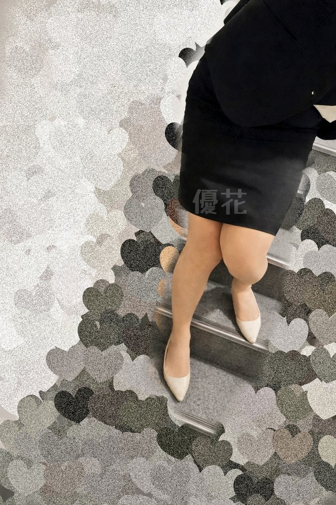 銀行員優花yuuka@ストッキング✕スーツ女子 tweet media