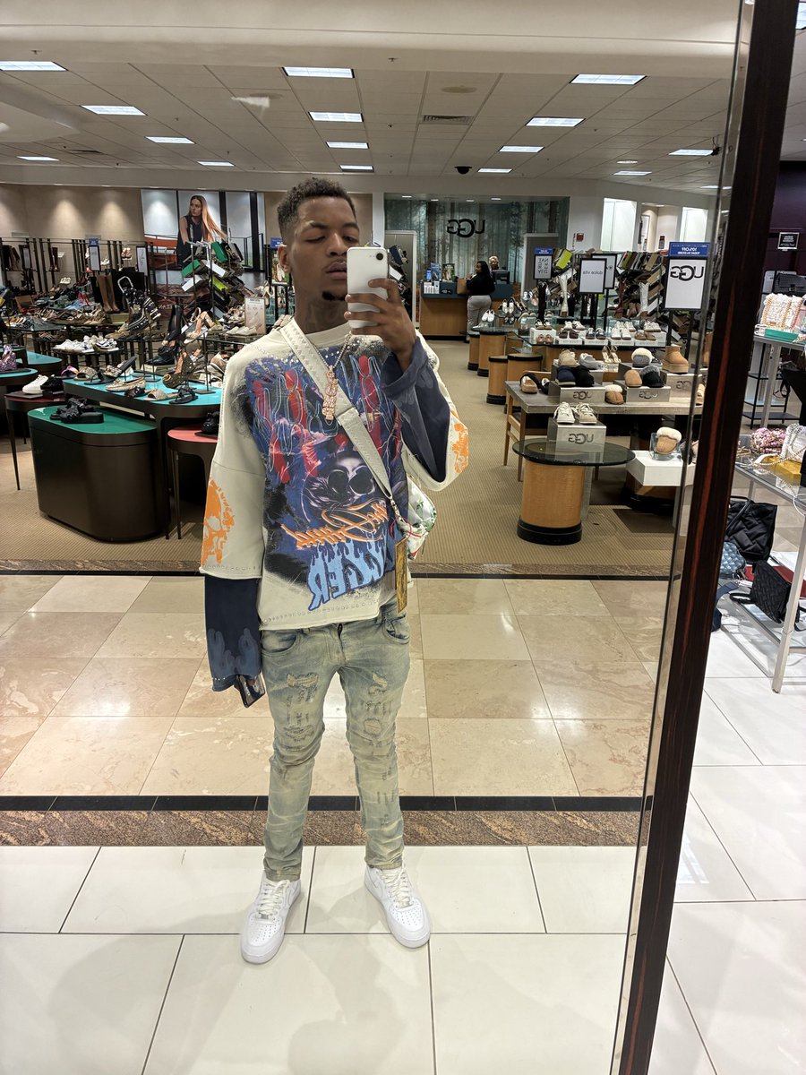 YO BITCH FAV NIGGA 💕 tweet media