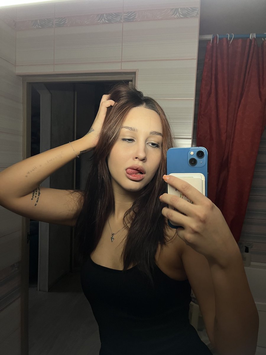 здрасте, я Настя tweet media