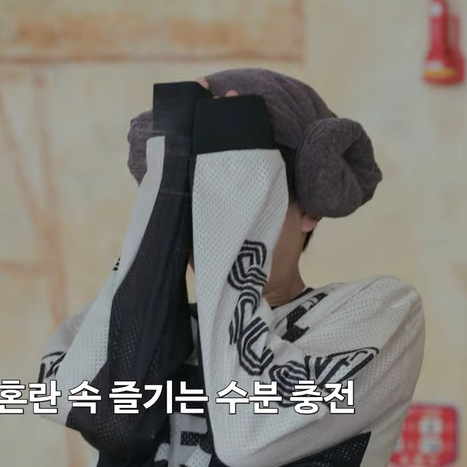 ☃️🥚 tweet media