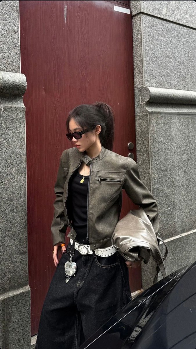 questionnaire tweet media