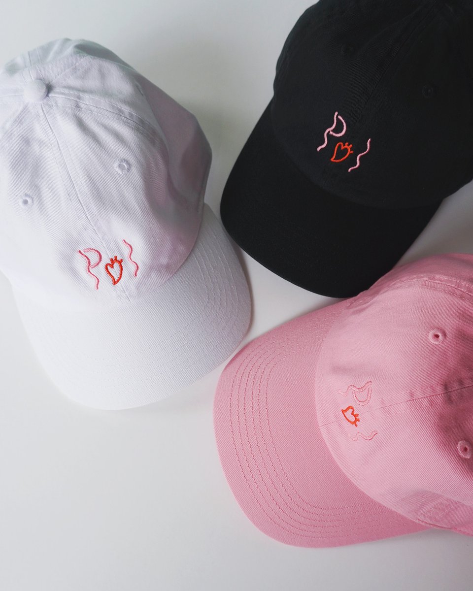 ピンクのキャップって珍しくない？
ピンクxレッドの刺繍もso cute🥰

New arrival
PoI
embroidery cap
¥6,600
qqnsrobe.com/products/26120…