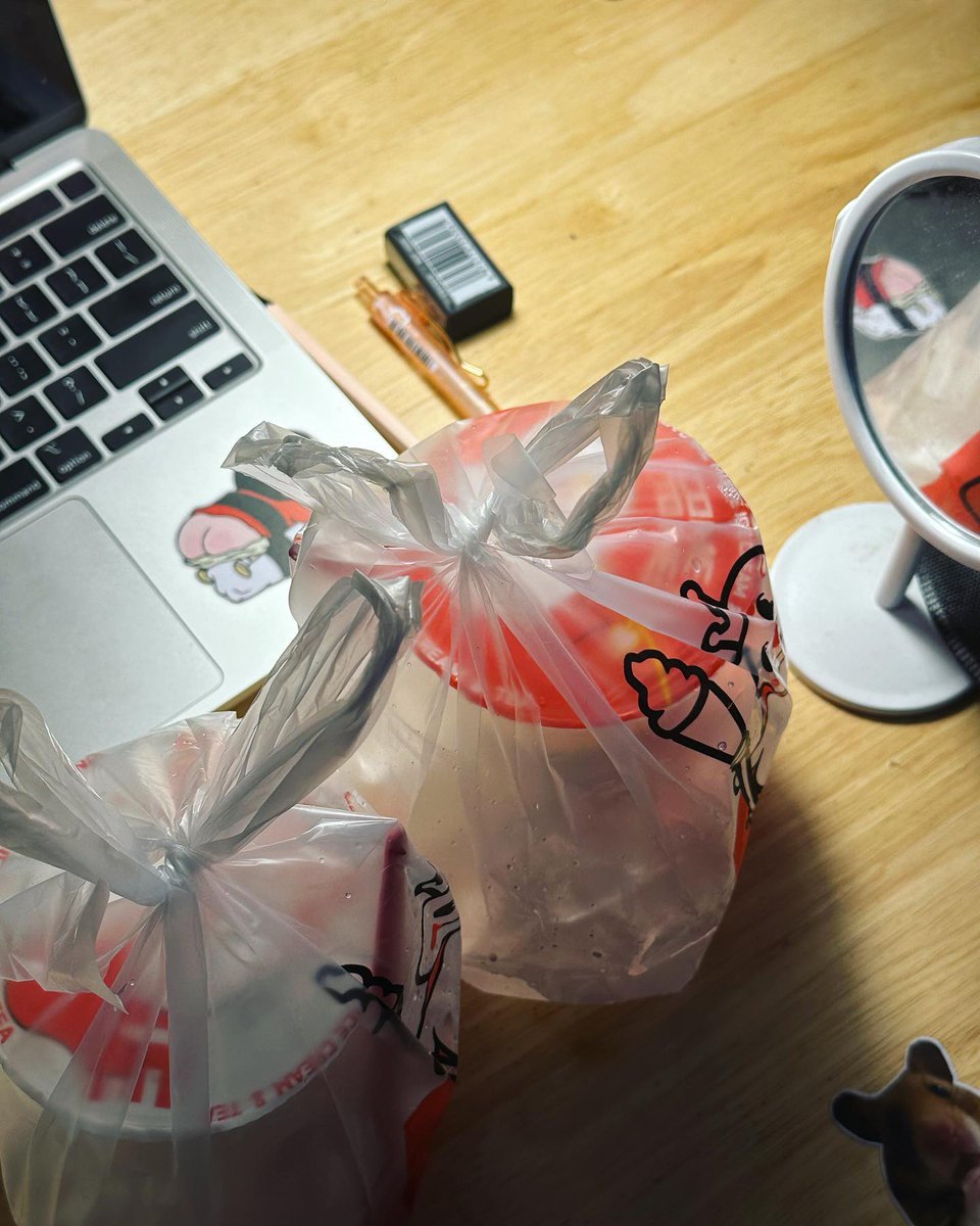 aisi cyrille tweet media