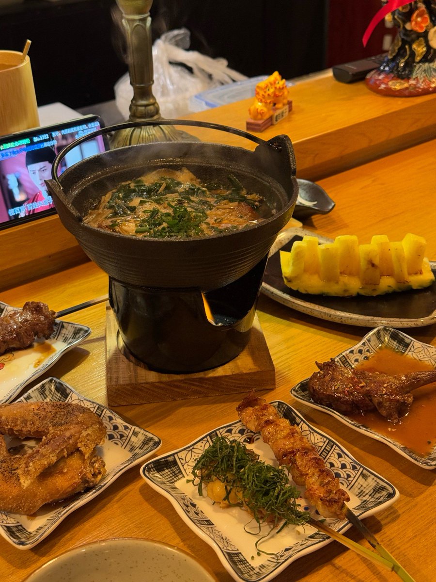 MKCHOUARI tweet media