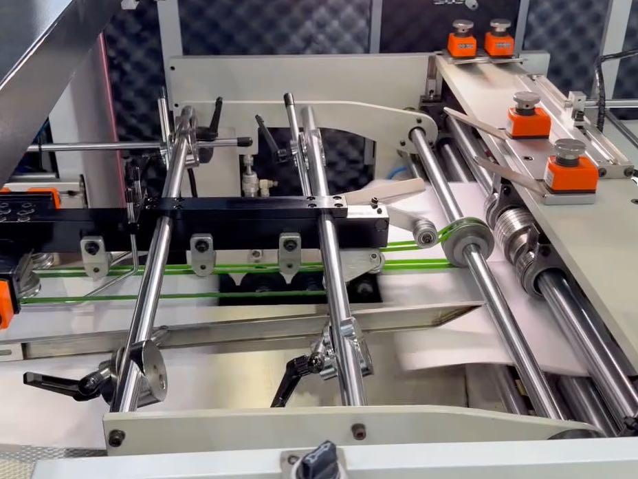 bosid2285's tweet image. Bosid book sewing machines run smoothly and stably with high precision, low noise, and easy operation. Ideal for bookbinding, printing, and publishing jobs, ensuring neat &amp;amp; durable book sewing. 📚⚙️ #BookSewingMachine #BindingEquipment #fy #BookBinding
zjlxbsd.com