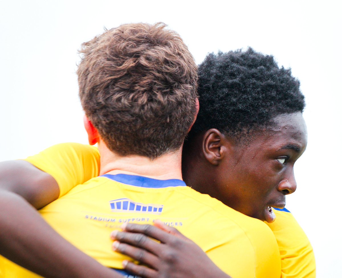 Wycombe Wanderers Academy tweet media