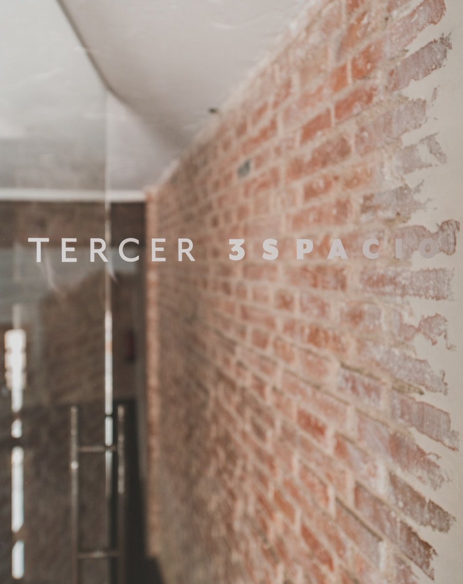 EVENTOS. TERCER 3SPACIO se concibe como un lugar donde las ideas pueden desplegarse sin límites. Un escenario que se adapta, que se transforma y que potencia la esencia de cada proyecto. Bienvenido a tu próximo lugar favorito. thesibarist.com/es/propiedades…