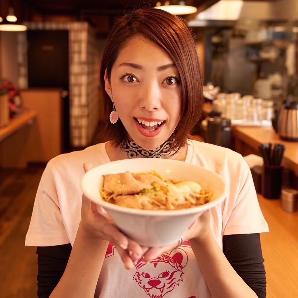 年間600杯ラーメン女子　森本聡子 tweet media