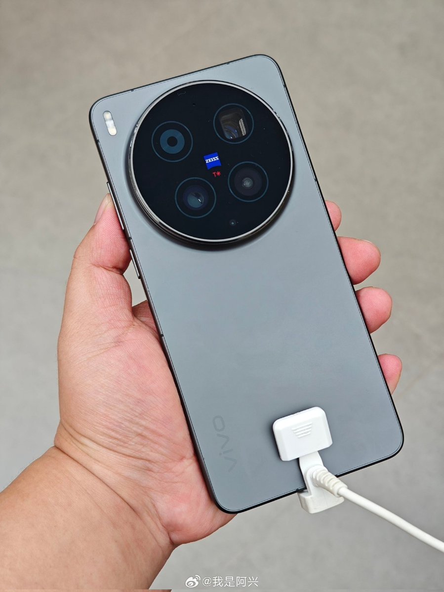 Tech_Voyager⚓ tweet media